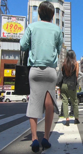 纤细的身体出来的屁股肉确实是个奇迹