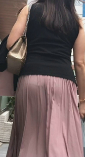 Hな着衣お尻様に密着