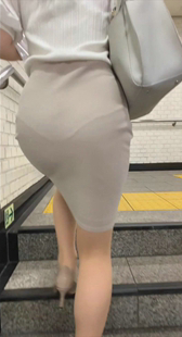 丸見えさんも凄なOL