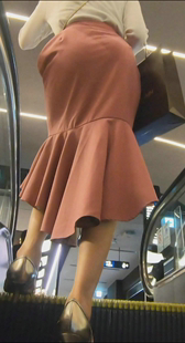 隠れ巨尻清楚な雰囲