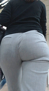 西裤九头身高挑OL