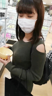 她有一个清醒的男朋友..