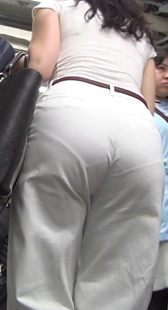 女子大生最强西裤透内痕大美女