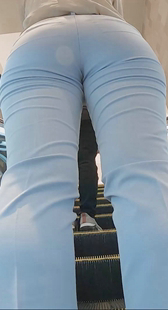 デカ尻のお肉量張り裂