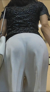 性感黑色丁字裤お姉さ