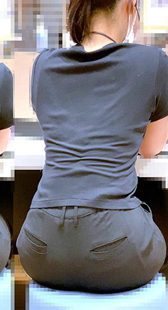 突き出し尻女子大生お姉様