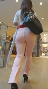 性感粉裤丁字痕少妇