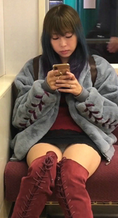 黑短裙黑森林美女