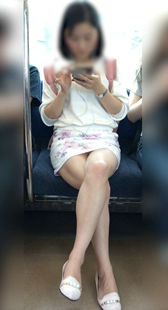 花短裙大长腿夹好紧