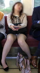 极品超短裙金三角高跟美女