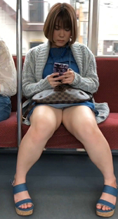 性感超短裙大粗腿妹子