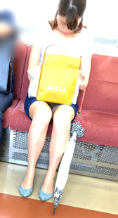 性感超短裙高跟三角区美女