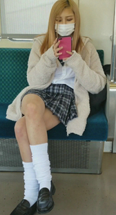 ガラガラの車内み