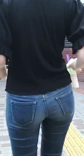 紧身牛仔裤深沟妹子