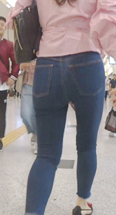 お漏らし美人爆尻お姉