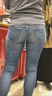 お姉さんの後ろ姿 爆尻