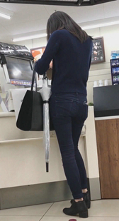 腰チラフラッ一瞬で焼け野原