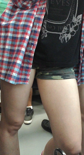 性感短裤金三角特写