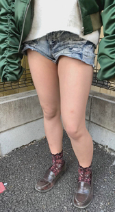 友達だかり下半身