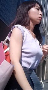 饱满圆润胸器妹子