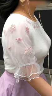 白上衣巨大胸器压力大