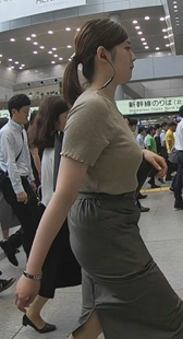 美人OL様のボインな身材好