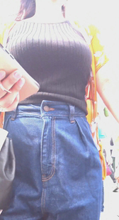 性感黑衣大胸器小姐姐