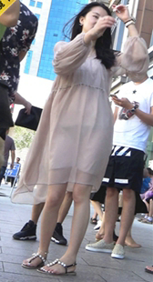 超性感透明长纱裙美女内内清晰可见