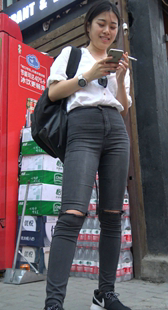 喧扰的街头安静的你