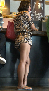 豹纹热裤韵味熟女