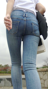 圣诞献礼糖糖牛仔裤搭配西装，更显性感第一季