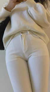 元旦献礼小雨一看是白色打底裤就知道你身材很好第一季