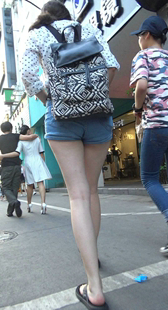 学生妹书包大屁股更大