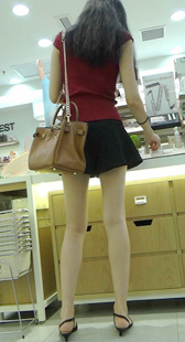 商场极品超短裙大美女