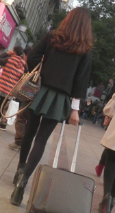 纤细美腿少妇时尚骚气啊