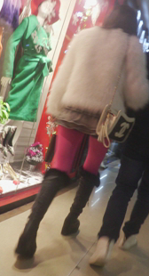 粉色丝袜少女真骚气