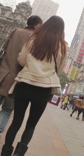 紧身裤小女友小鸟依人