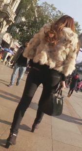 骚气皮草紧身裤美腿少妇