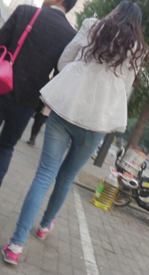 蓝牛大长腿学生妹