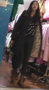 高个美女两腿间的诱惑