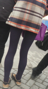 蓝丝学生妹很黏人