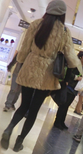 三个极品气质美女的丝袜大长腿