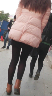 少女黑丝很闪亮