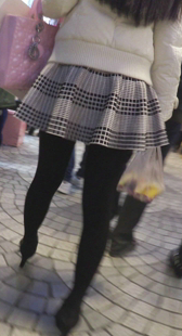 黑丝高跟少妇走路真会扭啊