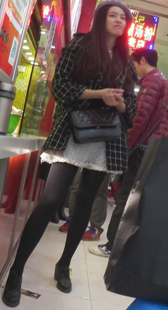 极品黑丝大长腿人美腿也美