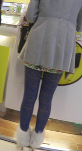 两个提花丝袜少妇很有味道