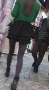 超短裙黑丝高挑少妇