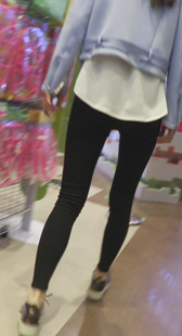 极品9头身大长腿！目测175cm，身材非常好