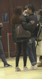 苗条少女热裤黑丝美腿