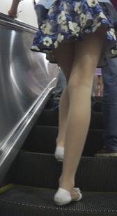 短裙丝袜大长腿